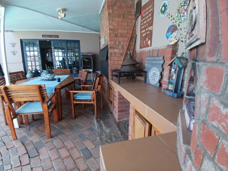 4 Bedroom Property for Sale in Herlear Northern Cape